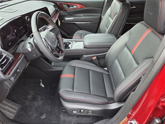 2026 Chevrolet Traverse RS photo 2