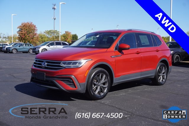 2022 Volkswagen Tiguan SE's photo