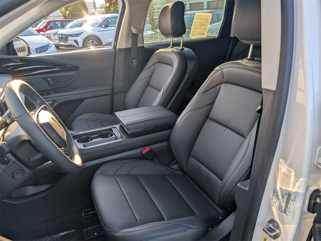 new 2026 Lincoln Nautilus car, priced at $61,670