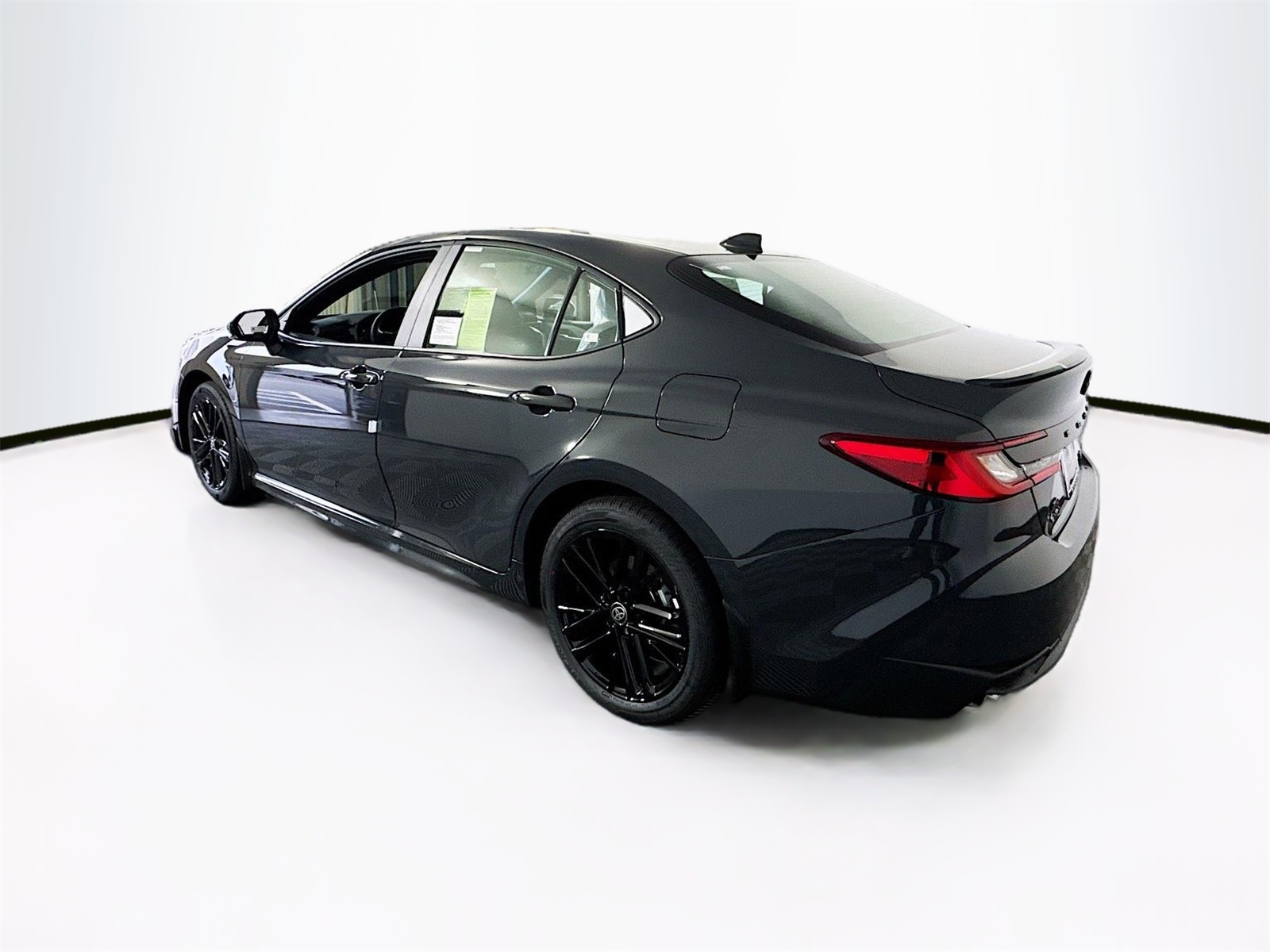 2025 Toyota Camry SE photo 2