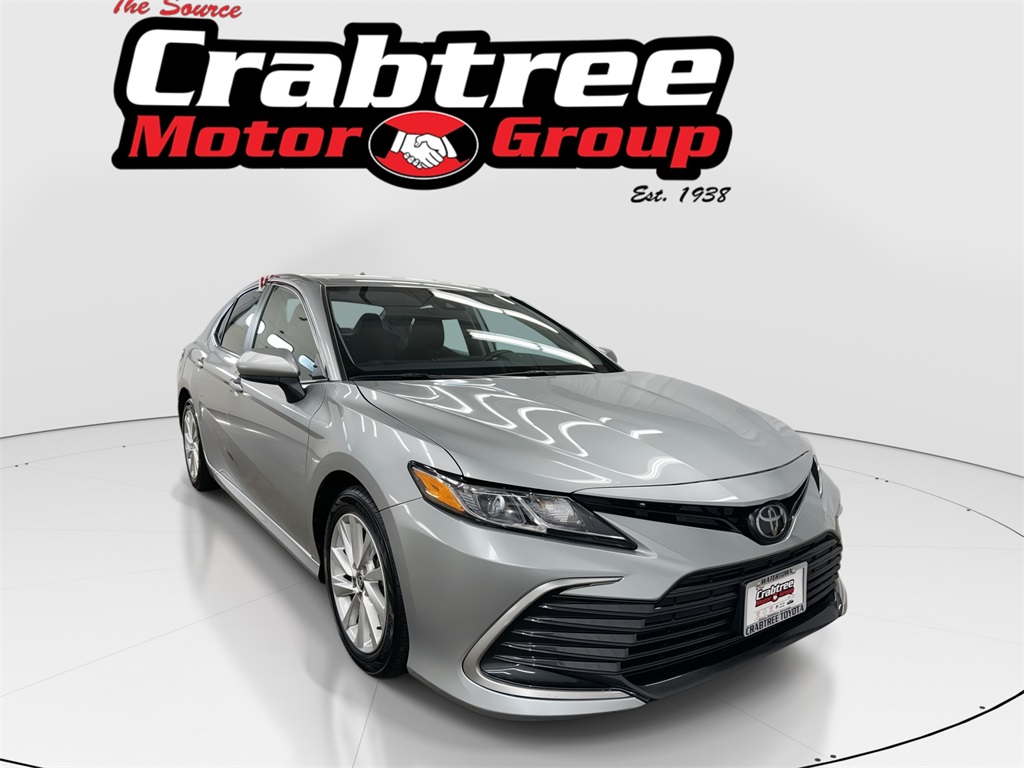2023 Toyota Camry LE's photo