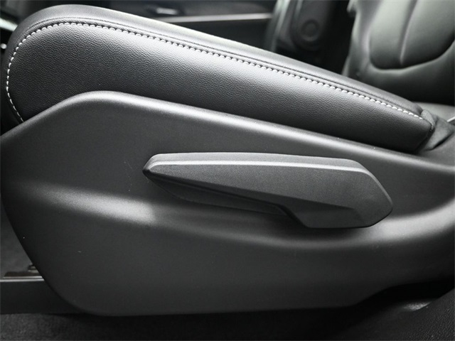 new 2025 Jeep Grand Cherokee L car, priced at $41,997