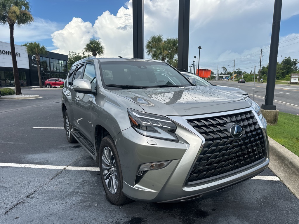 2023 Silver Lexus GX 460 Luxury 4X4 SUV