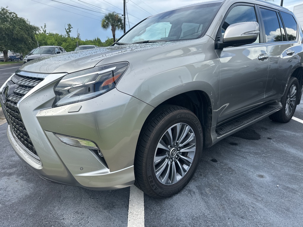 2023 Silver Lexus GX 460 Luxury 4X4 SUV