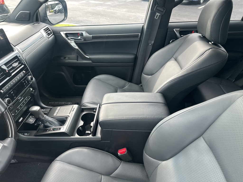 2023 Silver Lexus GX 460 Luxury 4X4 SUV