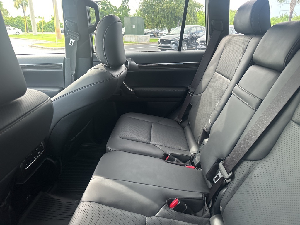 2023 Silver Lexus GX 460 Luxury 4X4 SUV