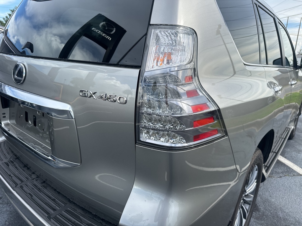 2023 Silver Lexus GX 460 Luxury 4X4 SUV