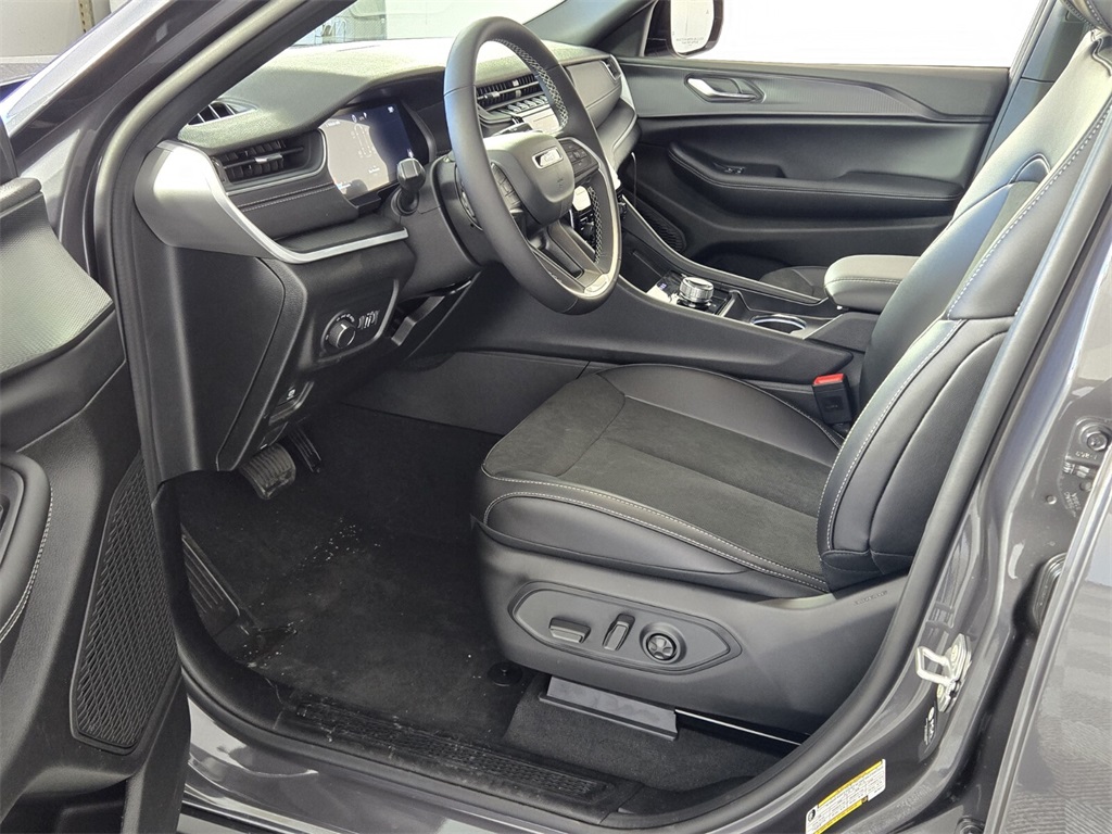 new 2025 Jeep Grand Cherokee L car, priced at $36,330