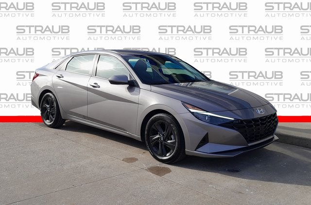 2021 Hyundai Elantra SEL's photo
