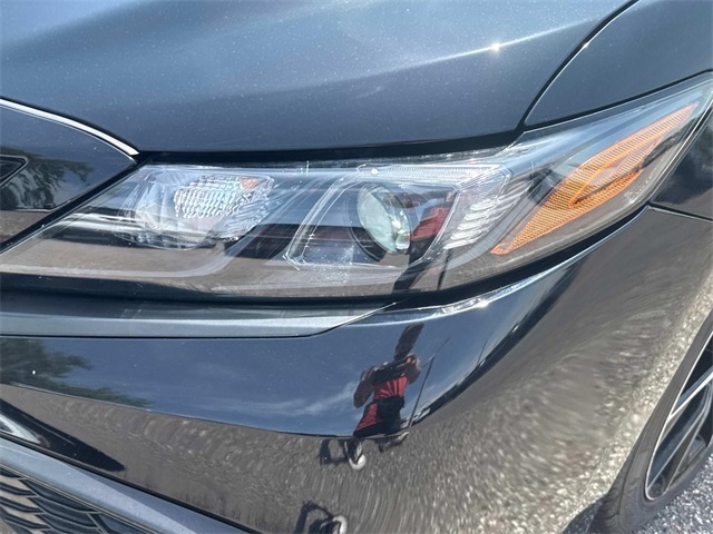 2023 Toyota Camry SE photo 9