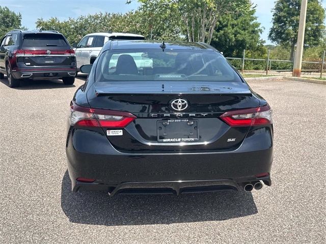 2023 Toyota Camry SE photo 4
