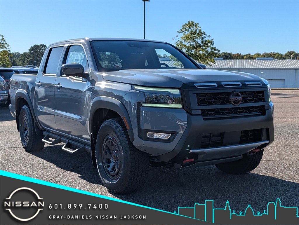 2026 Nissan Frontier PRO-4X's photo