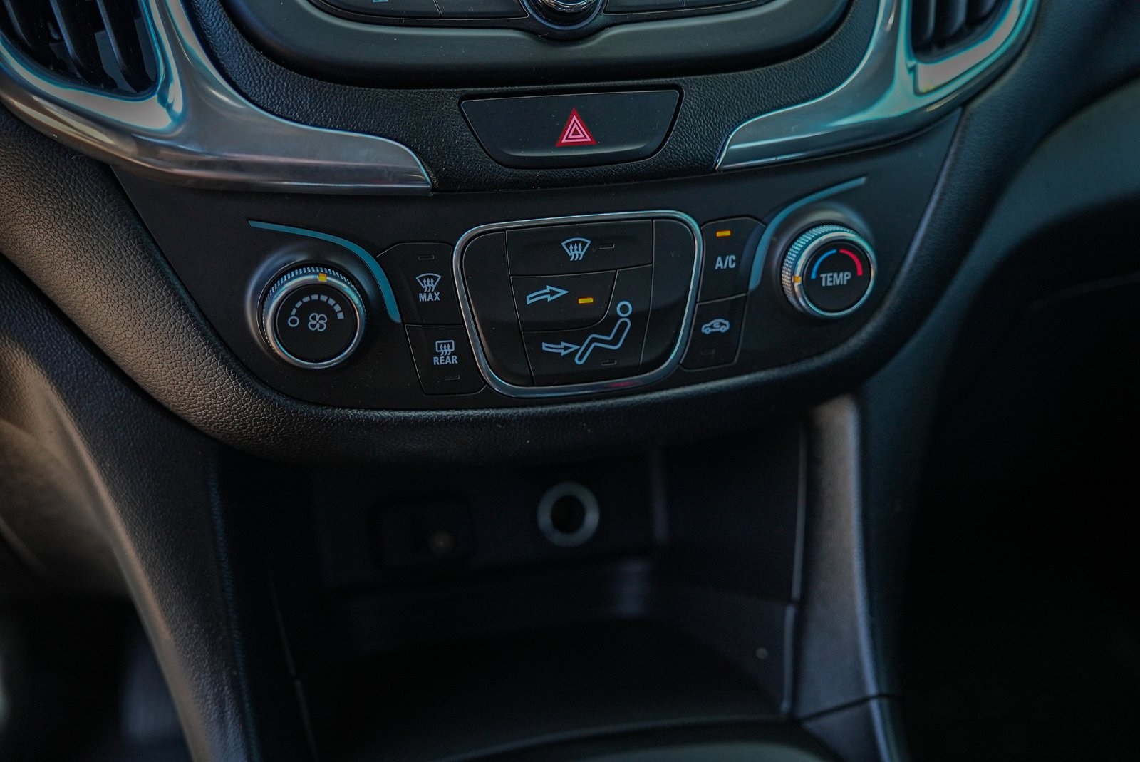 Used 2018 Chevrolet Equinox SUV