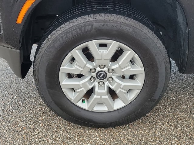 2023 Super Black Nissan Frontier SV 4X4 Truck