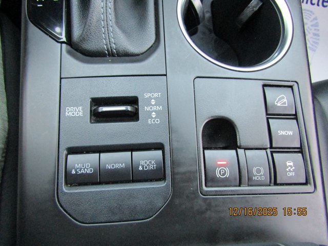 used 2023 Toyota Highlander car, priced at $36,999