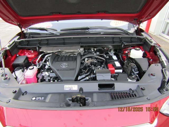 used 2023 Toyota Highlander car, priced at $36,999