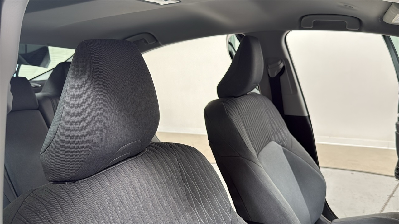 2025 Toyota Camry LE photo 19