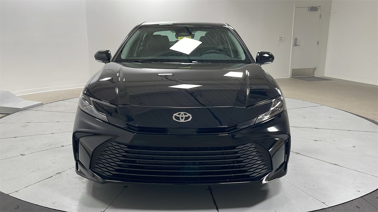 2025 Toyota Camry LE photo 2
