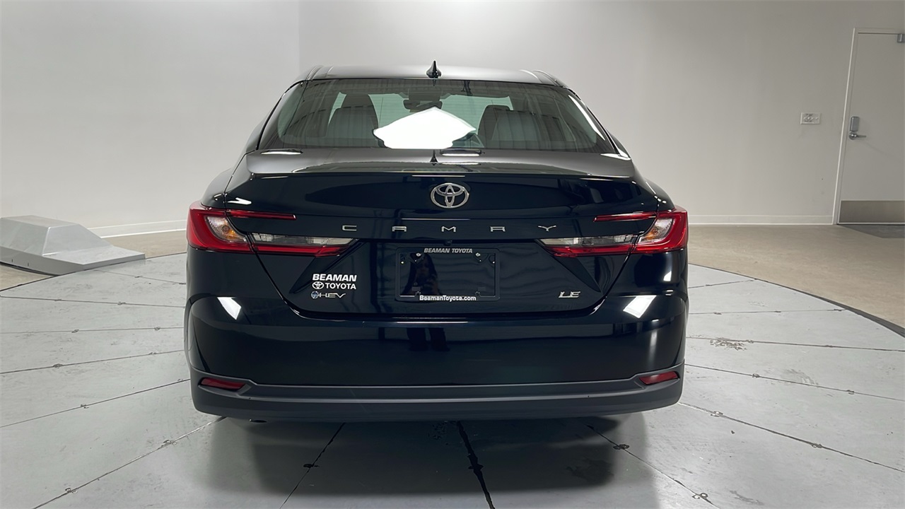 2025 Toyota Camry LE photo 4