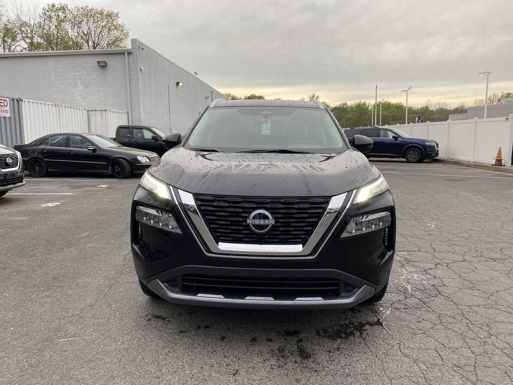 2023 Nissan Rogue SL's photo