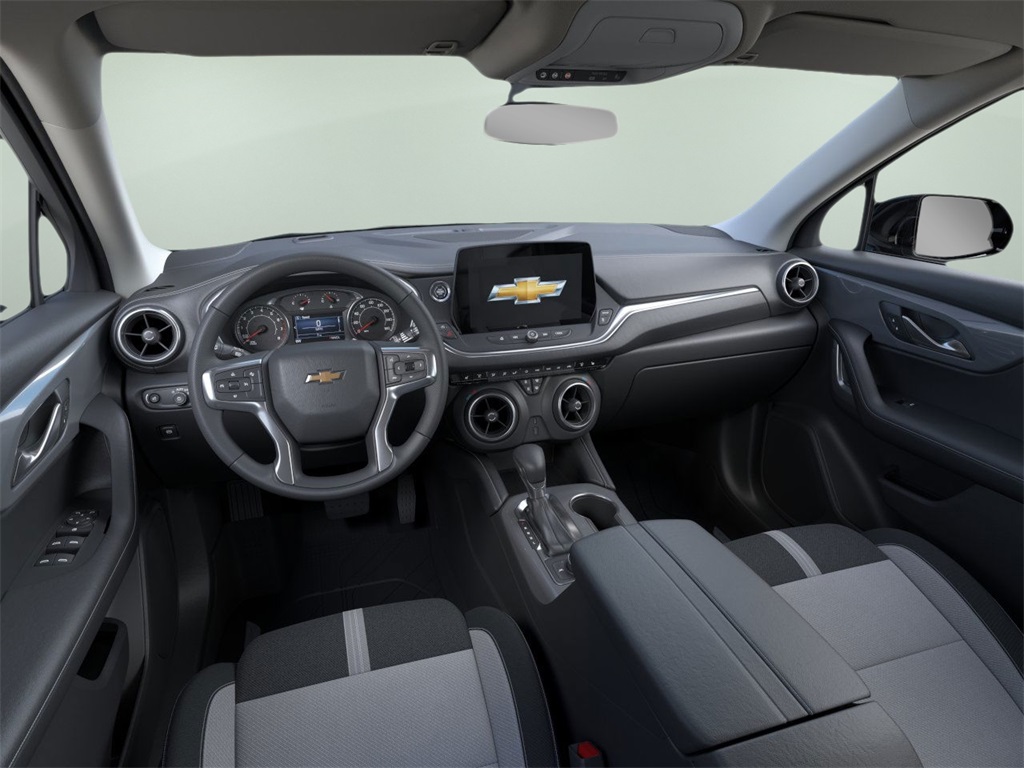 2025 Chevrolet Blazer 2LT photo 2