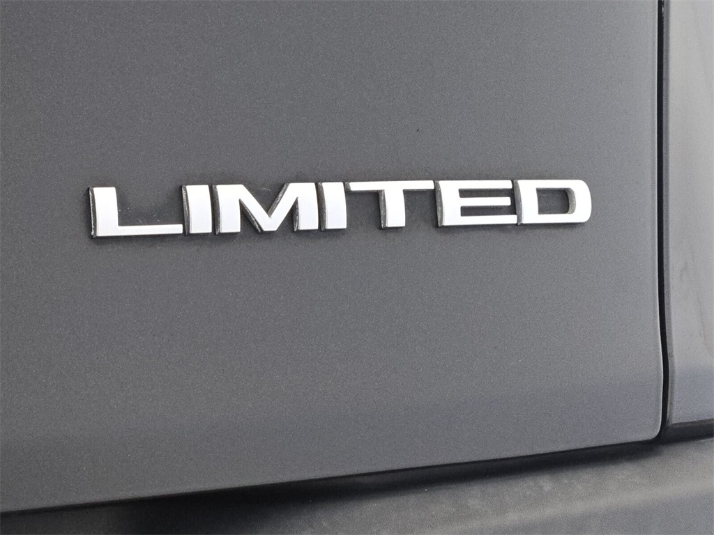 used 2016 Jeep Cherokee car, priced at $12,998