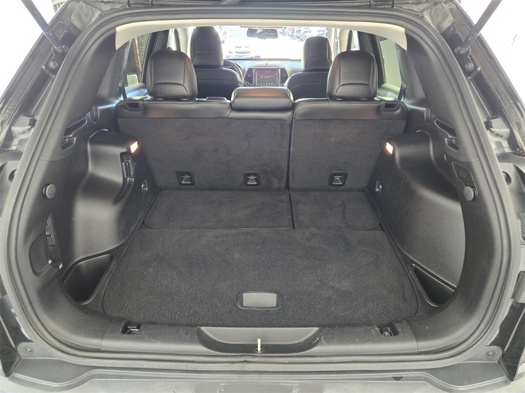 used 2016 Jeep Cherokee car, priced at $12,998