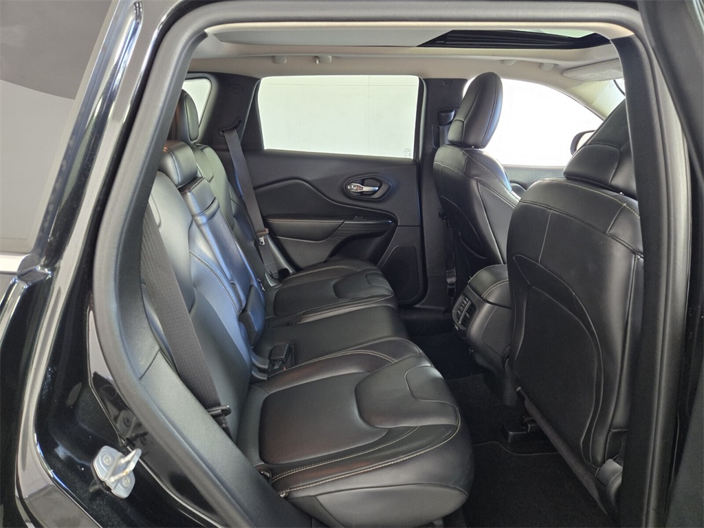 used 2016 Jeep Cherokee car, priced at $12,998