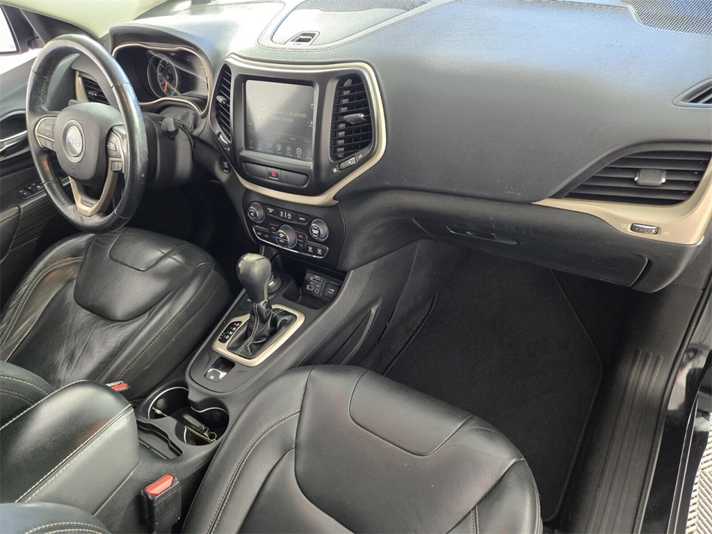used 2016 Jeep Cherokee car, priced at $12,998