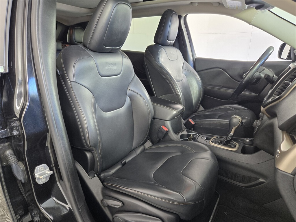 used 2016 Jeep Cherokee car, priced at $12,998