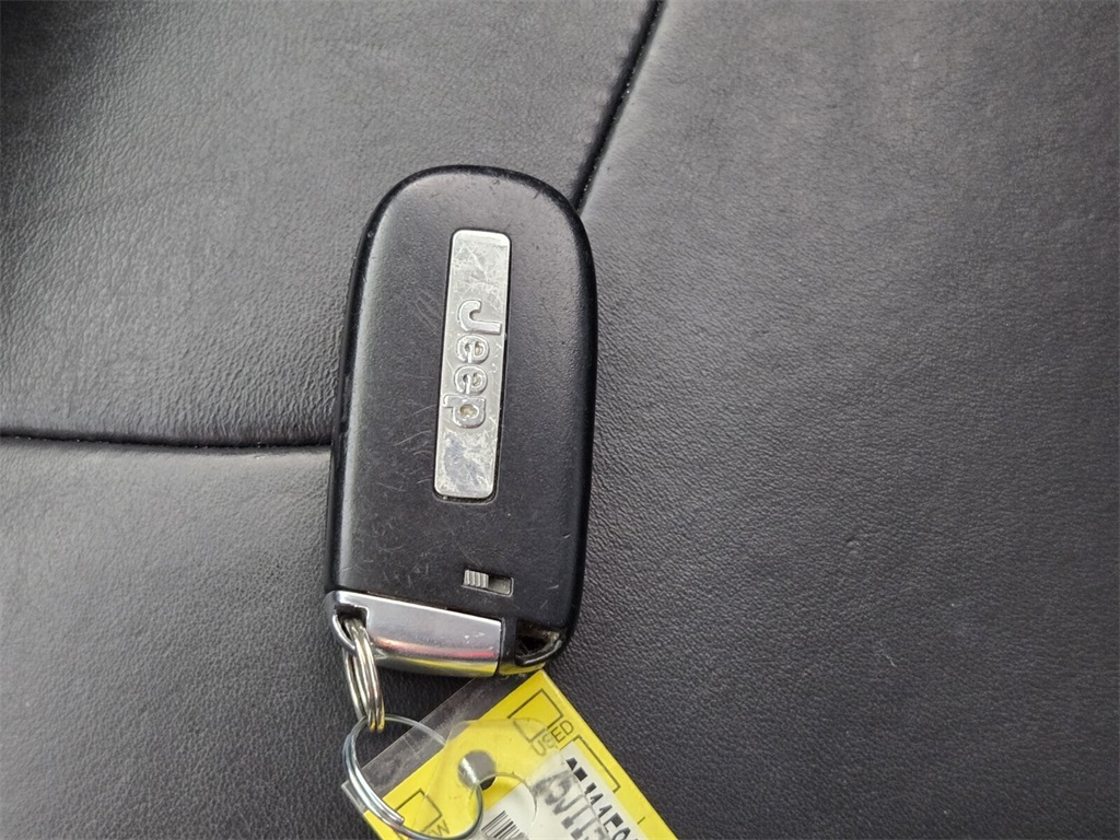 used 2016 Jeep Cherokee car, priced at $12,998