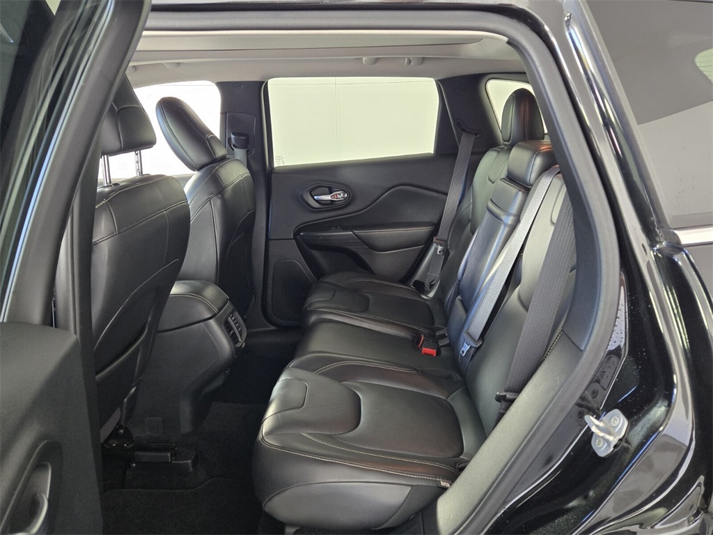 used 2016 Jeep Cherokee car, priced at $12,998