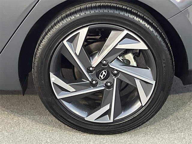 new 2025 Hyundai Elantra car, priced at $25,785