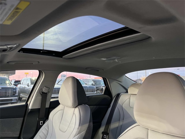 new 2025 Hyundai Elantra car, priced at $25,785