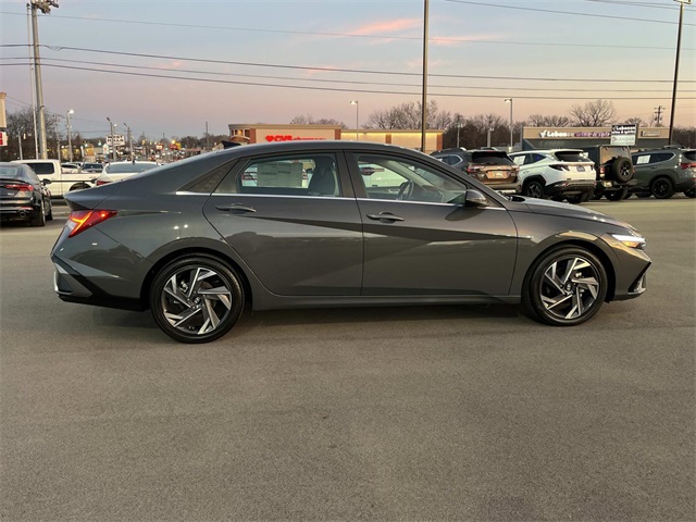 new 2025 Hyundai Elantra car, priced at $25,785