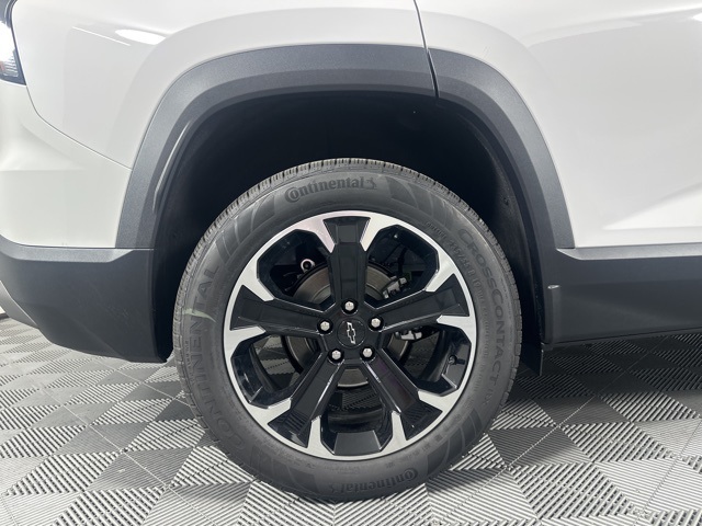 2026 Chevrolet Equinox LT photo 9