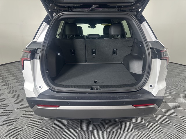 2026 Chevrolet Equinox LT photo 10