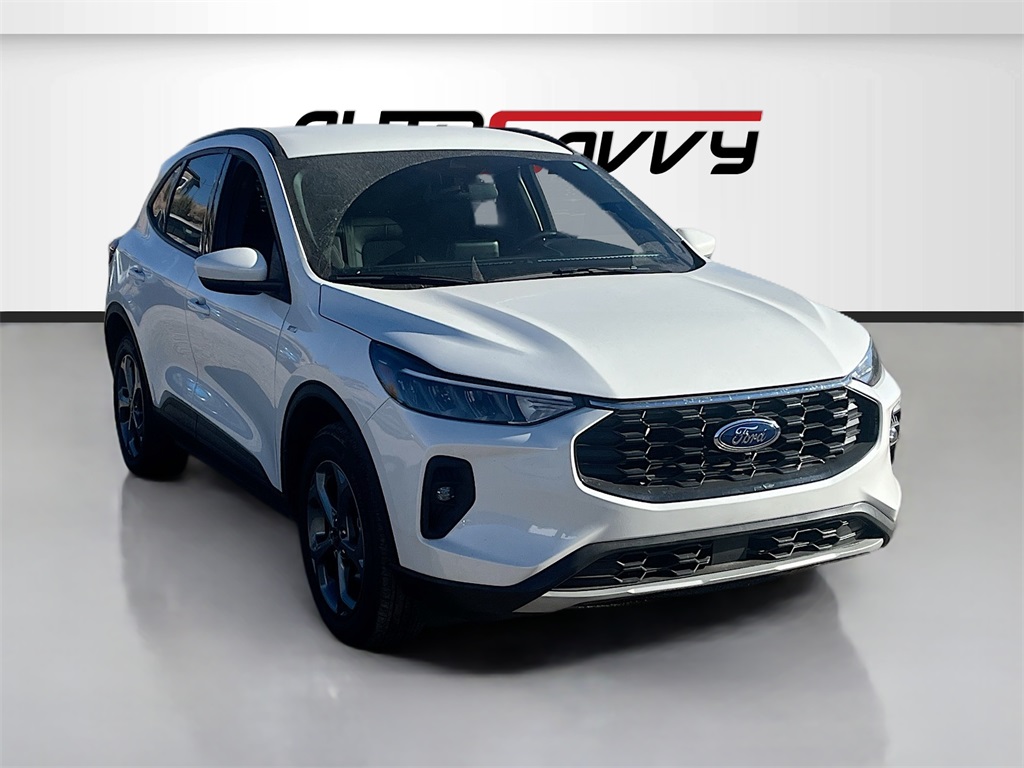 2025 Ford Escape ST-Line Select's photo