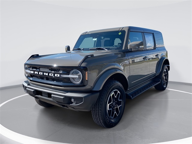 2025 Ford Bronco 4-Door Outer Banks's photo
