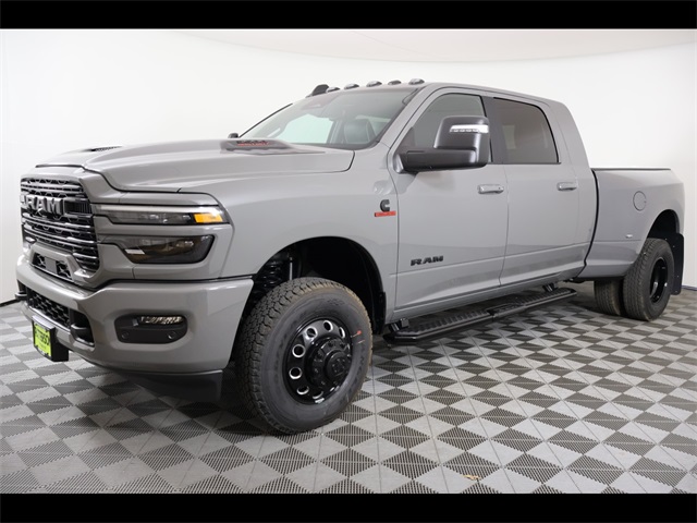 2026 RAM Ram 3500 Pickup Laramie's photo