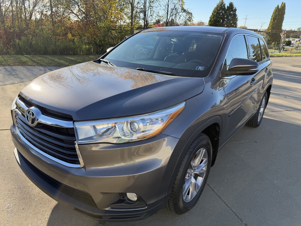 used 2016 Toyota Highlander car, priced at $19,503
