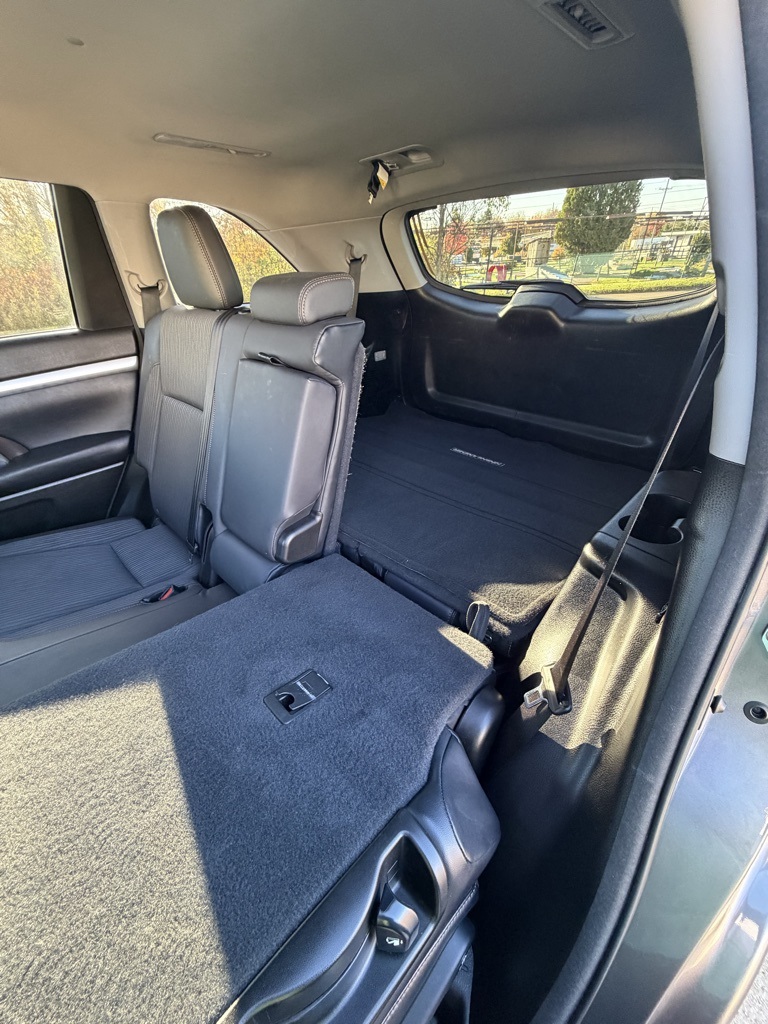 used 2016 Toyota Highlander car, priced at $19,503