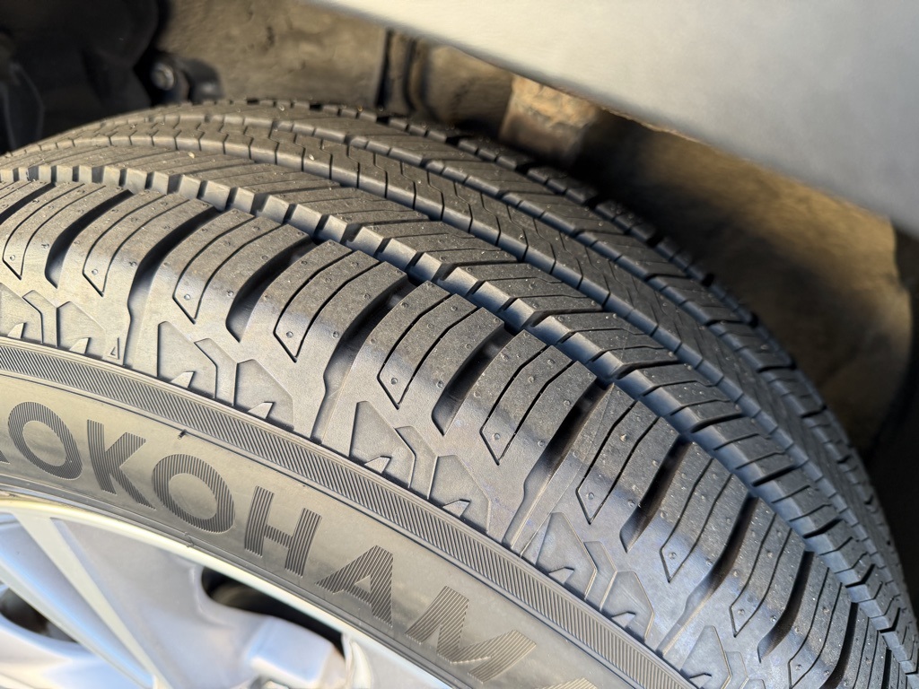 used 2016 Toyota Highlander car, priced at $19,503