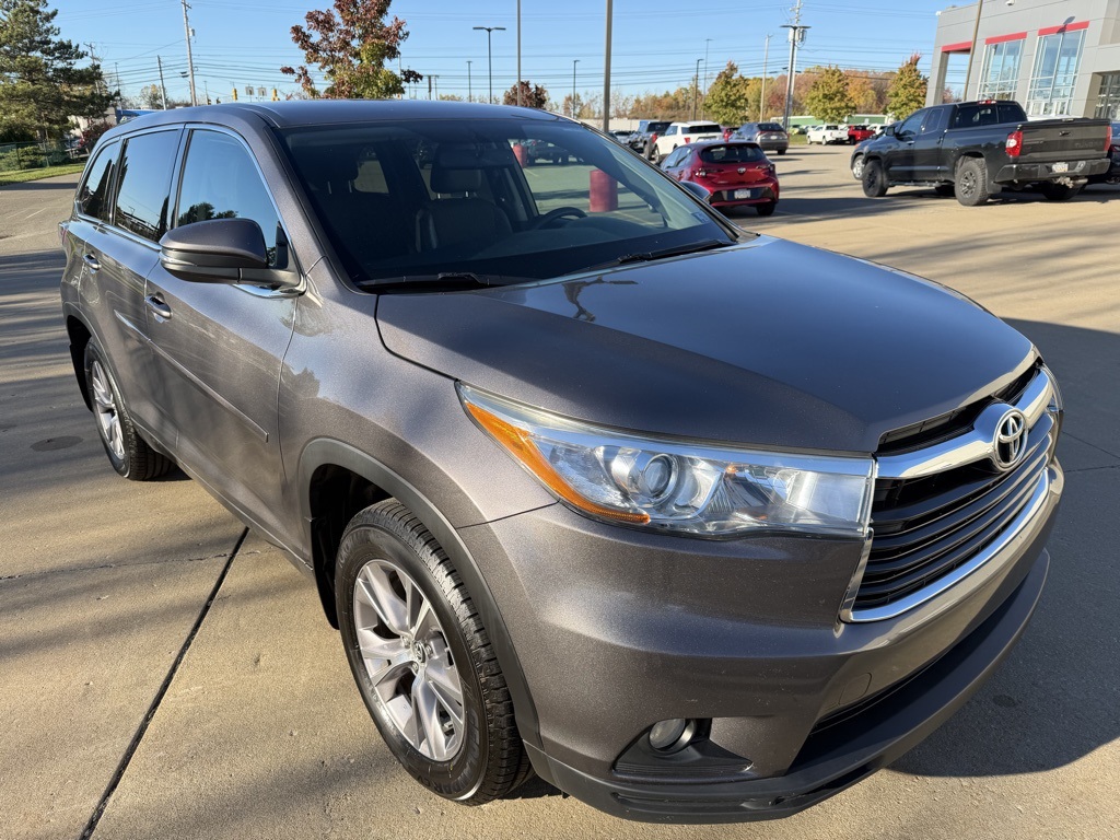 used 2016 Toyota Highlander car, priced at $19,503