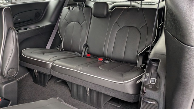 new 2026 Chrysler Pacifica car