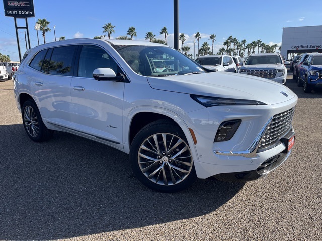 2026 Buick Enclave Avenir's photo