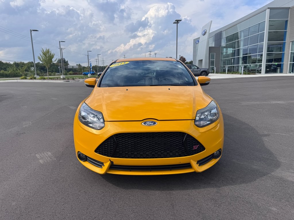 Used 2013 Ford Focus ST with VIN 1FADP3L92DL218363 for sale in Greenfield, WI