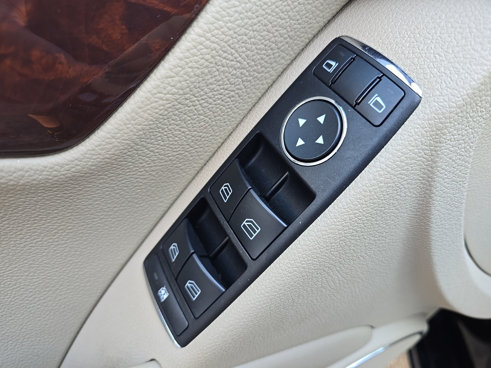 used 2009 Mercedes-Benz C-Class car, priced at $9,100