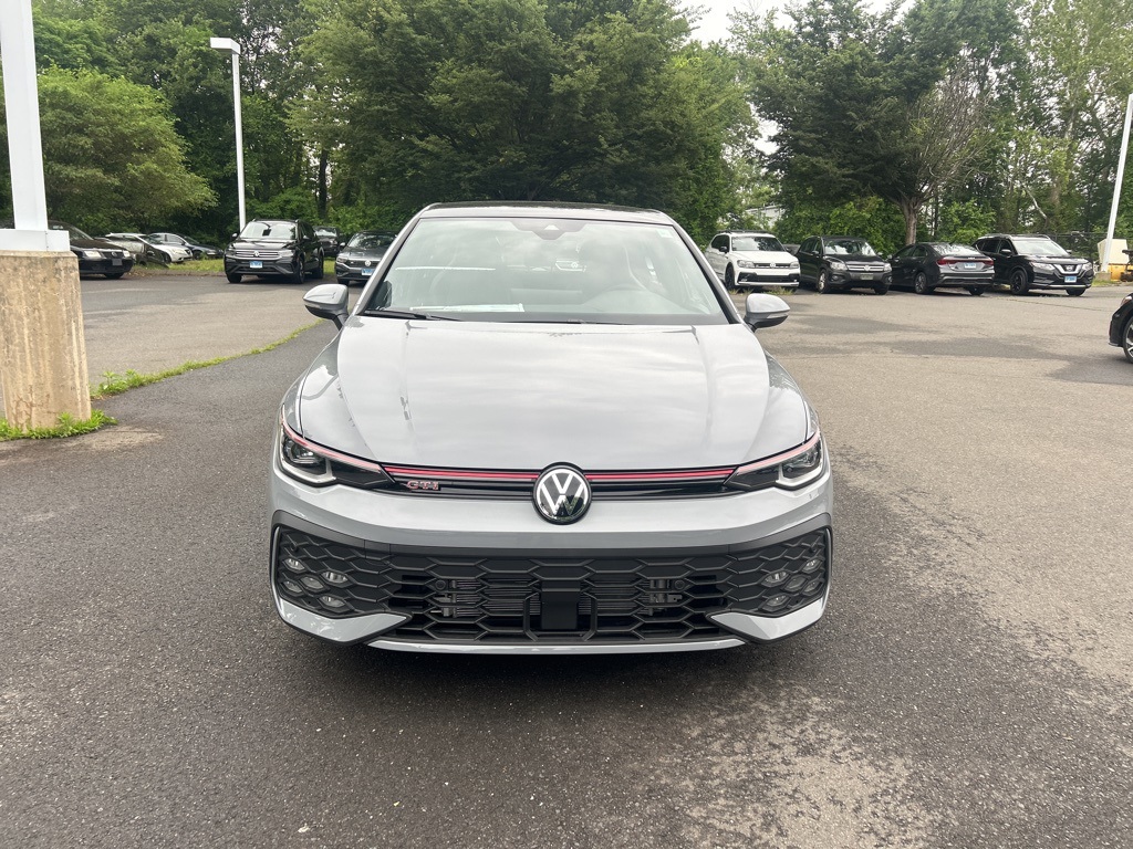 2025 Volkswagen Golf GTI SE photo 4