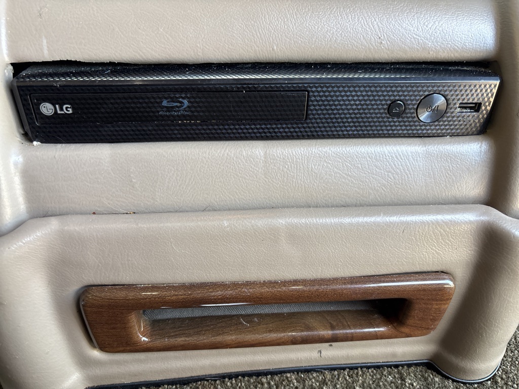 Used 2019 Mercedes-Benz Sprinter 2500 4x4 Passenger Van for sale #MV0945A - photo 30